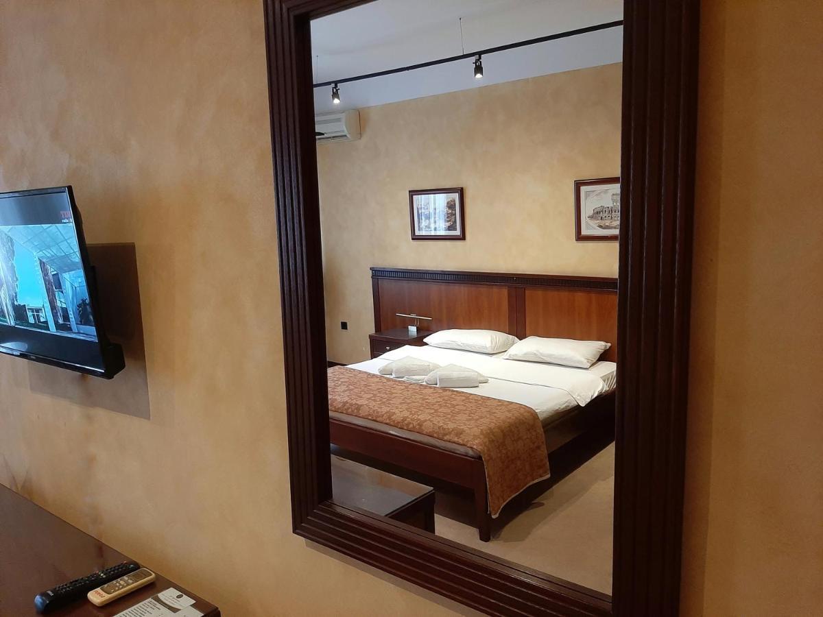 Gm Apart Hotel Ni Buitenkant foto