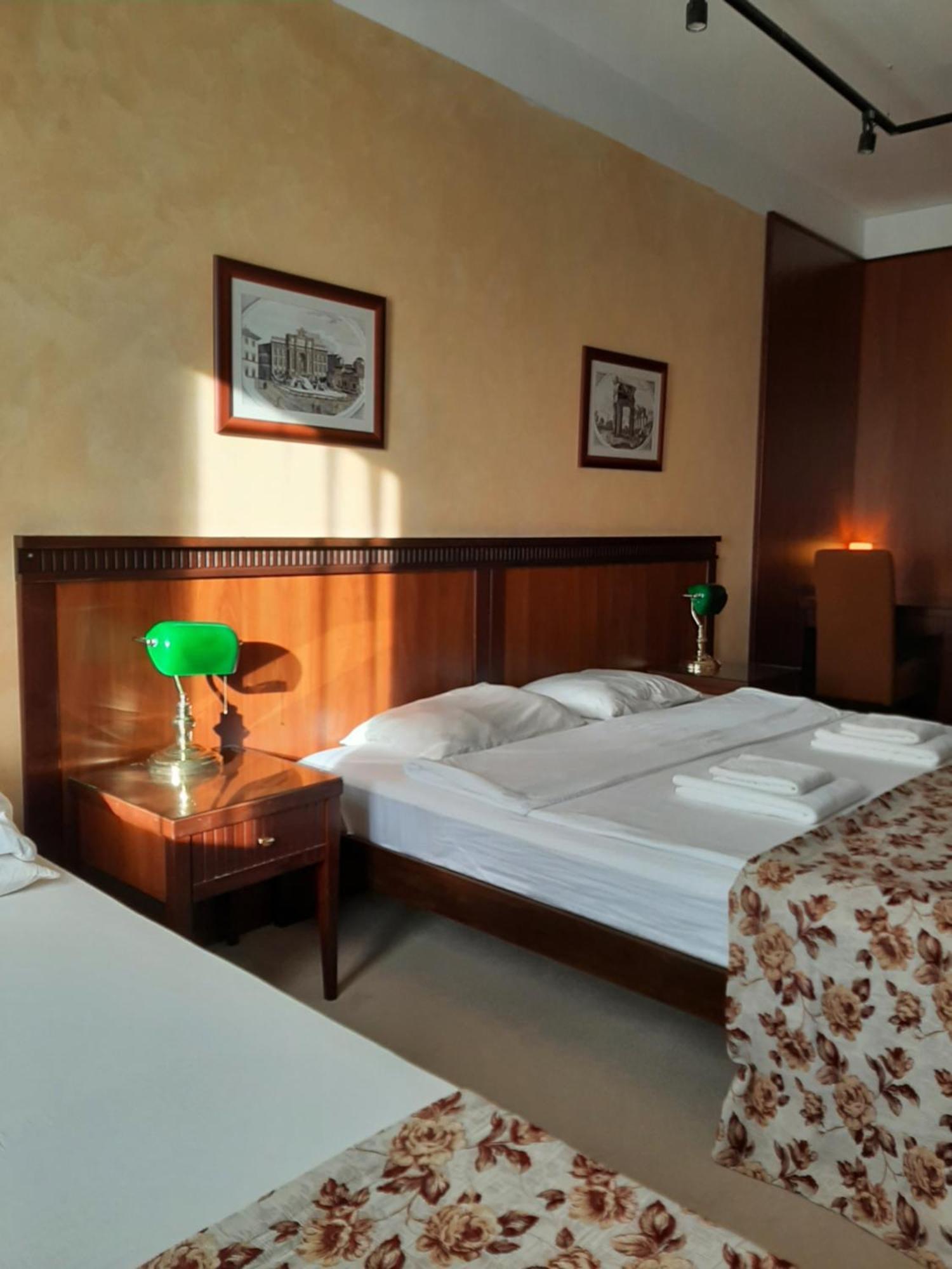 Gm Apart Hotel Ni Buitenkant foto